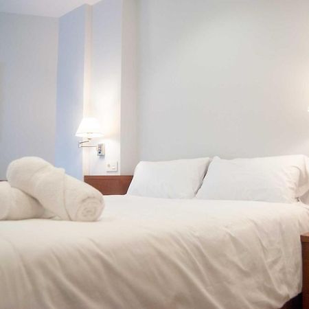 Apartamentos Dr28 A 250 M De La Playa Fuengirola Bagian luar foto