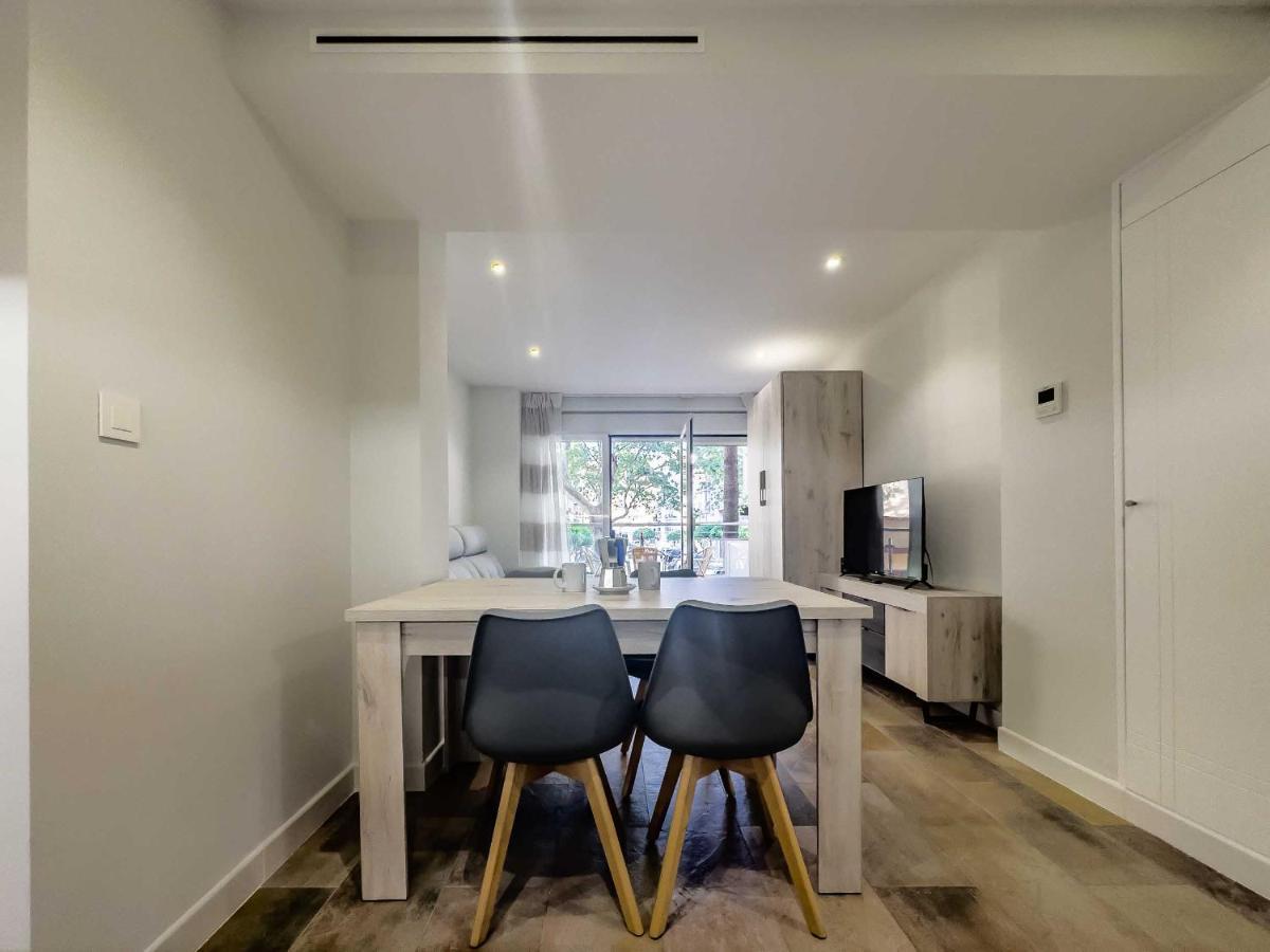 Apartamentos Dr28 A 250 M De La Playa Fuengirola Bagian luar foto
